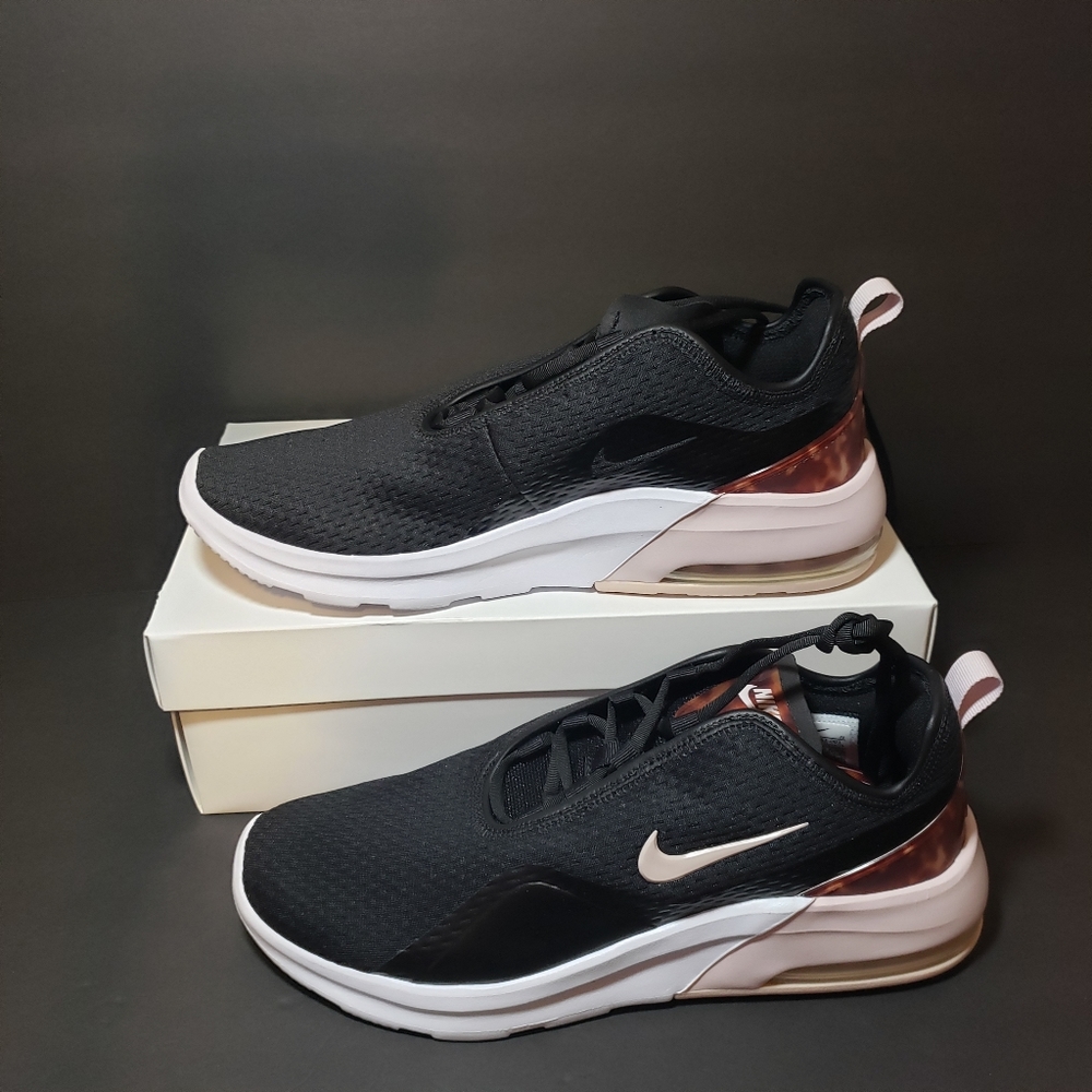 Nike Air Max Motion 2 Sneaker - Picture 6 of 10